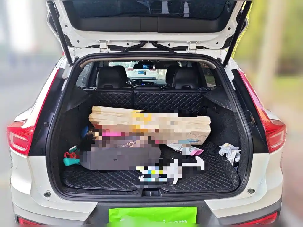 Volvo XC40 — миниатюра 15