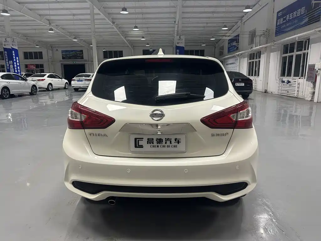 Nissan Tiida — миниатюра 5