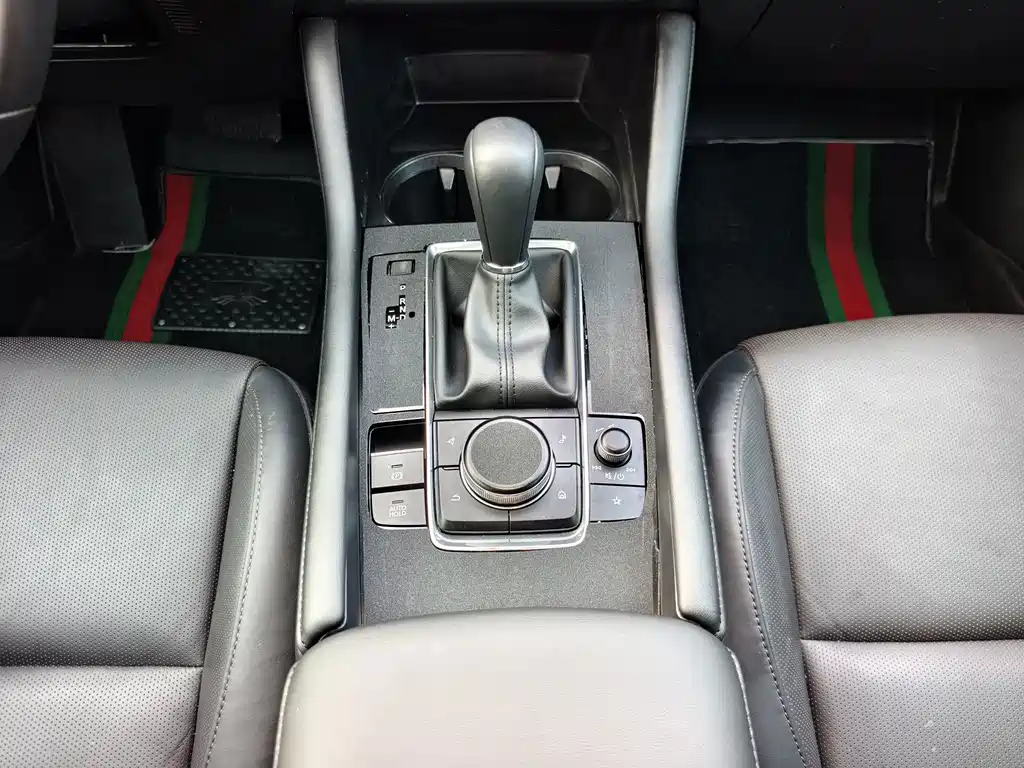 Mazda 3 Axela — миниатюра 9