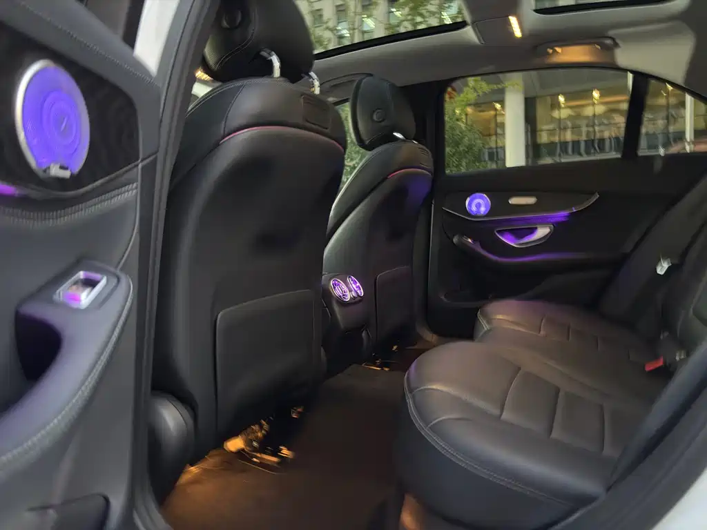 Mercedes-Benz C-Class — миниатюра 7