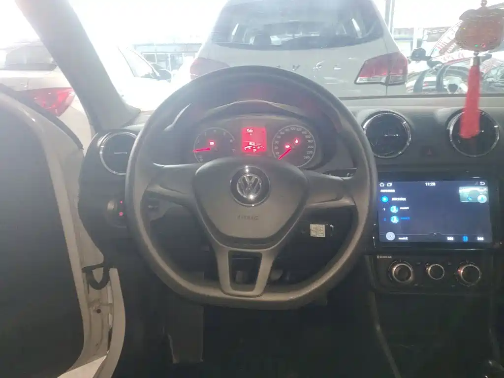 Volkswagen Jetta — миниатюра 11