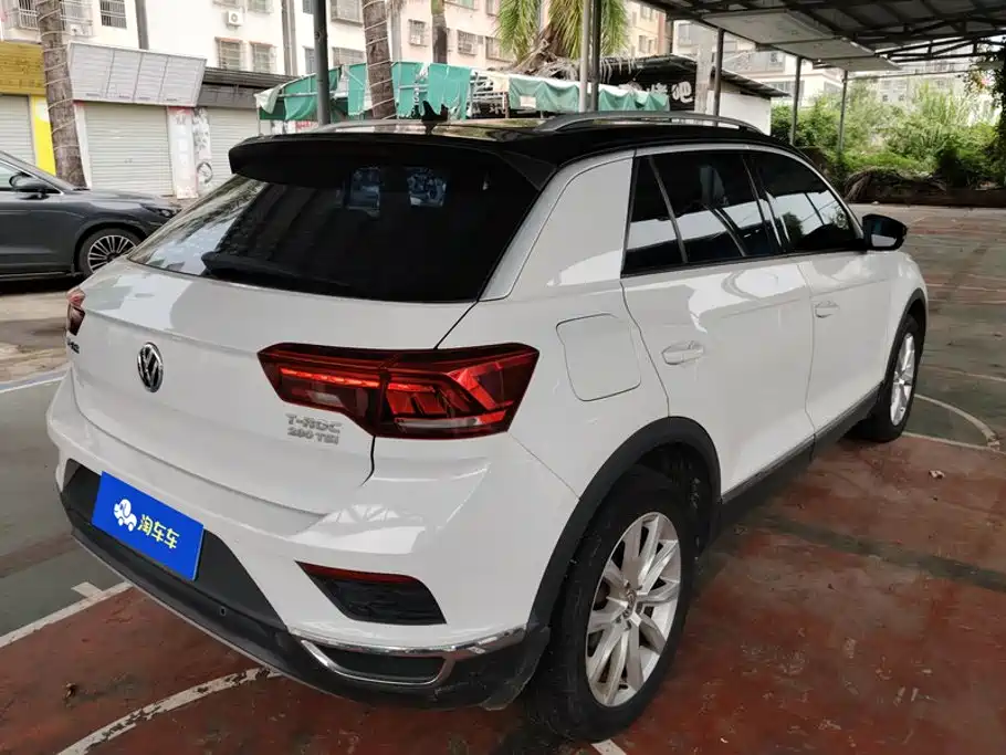 Volkswagen T-Roc — миниатюра 3