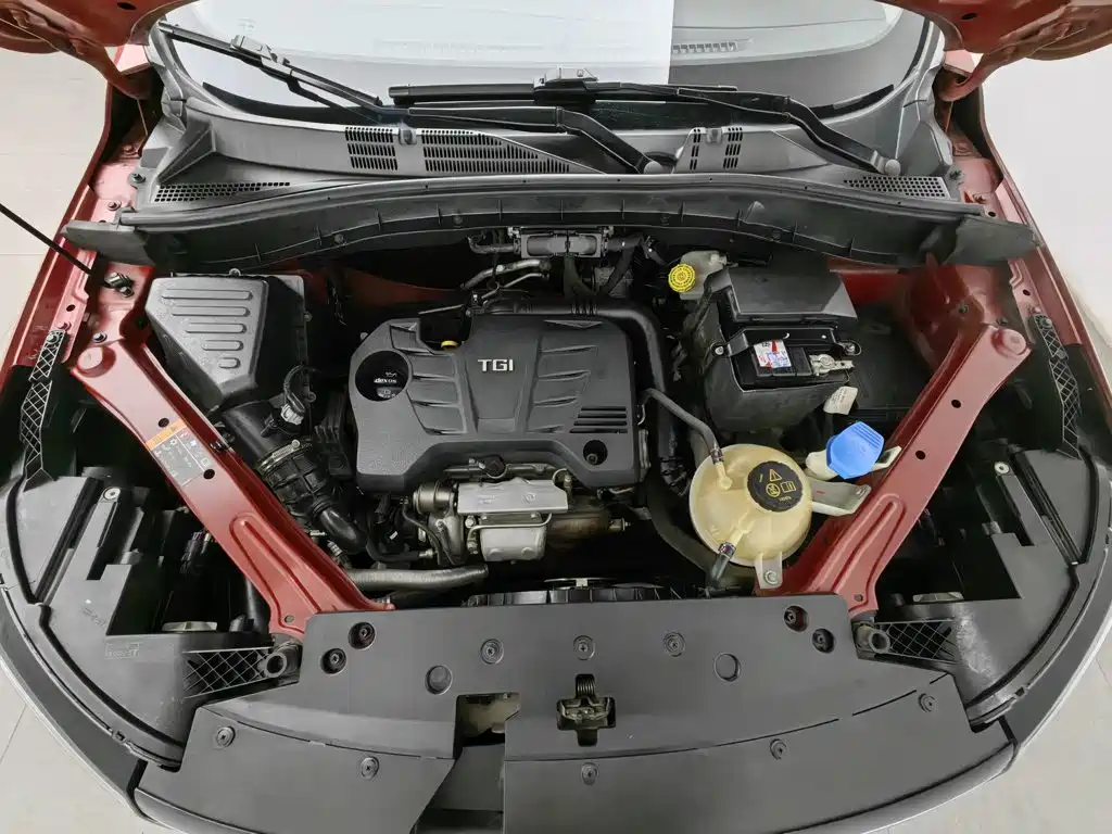Roewe RX5 — миниатюра 6