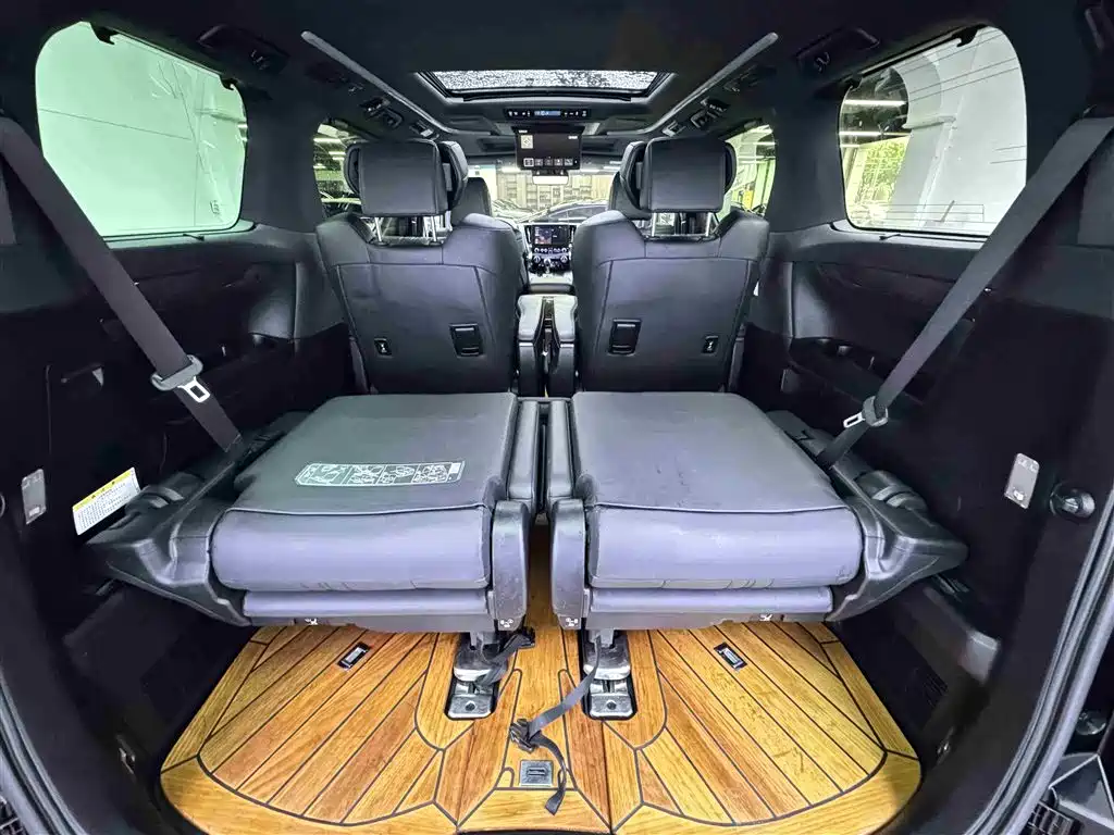 Toyota Alphard — фотографии объявления, Фото 25
