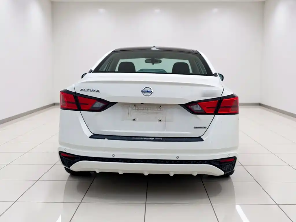 Nissan Teana — миниатюра 3