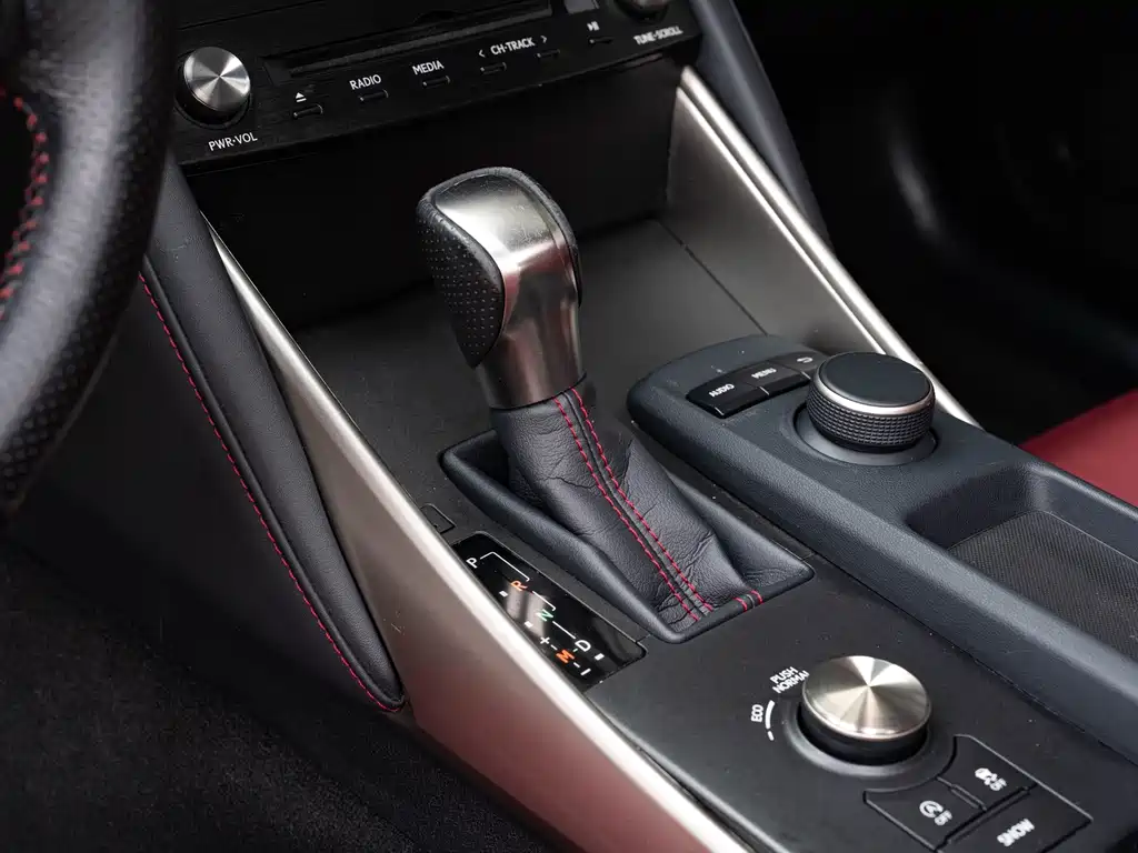 Lexus IS — миниатюра 15