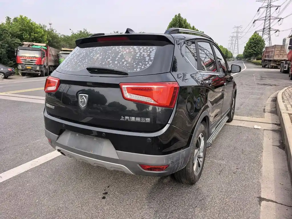 Baojun 560 2016 1.8L iAMT Luxury