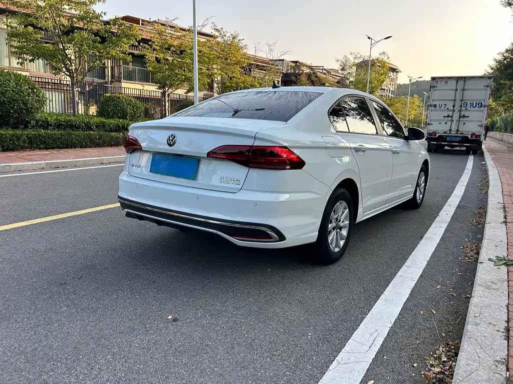 Volkswagen Bora — миниатюра 6