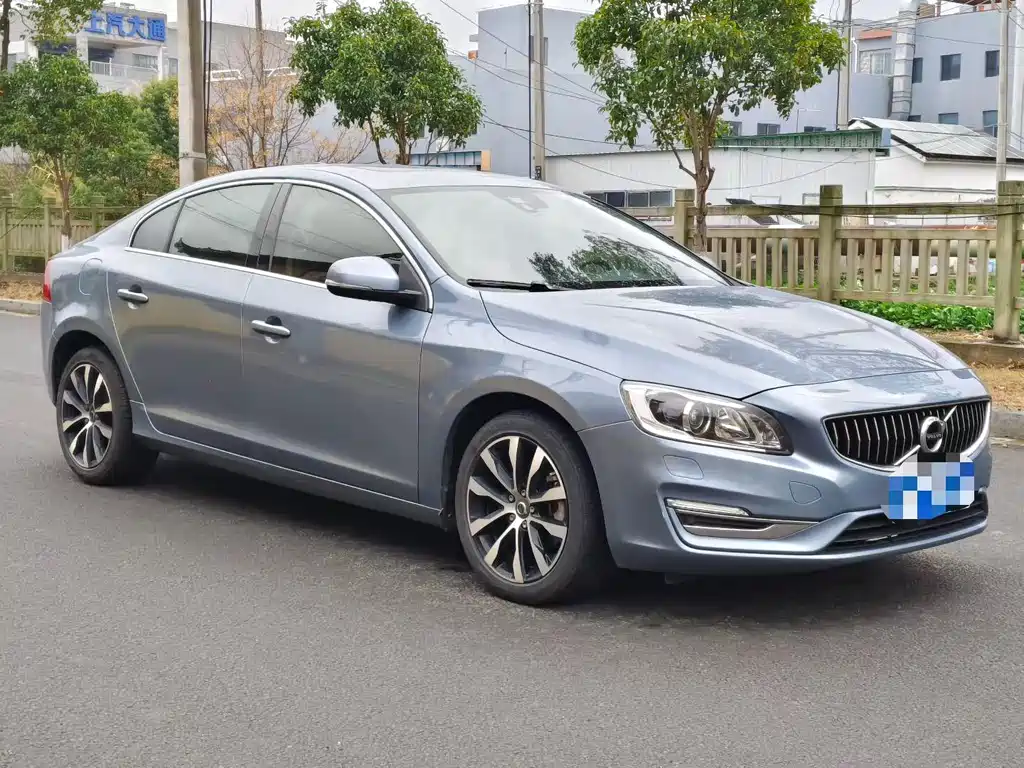 Volvo S60 — миниатюра 8