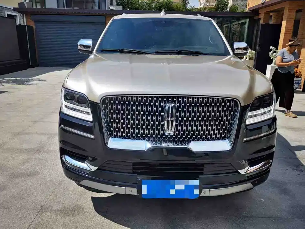 Lincoln Navigator — миниатюра 2