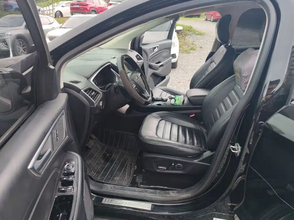 Ford Edge — миниатюра 12