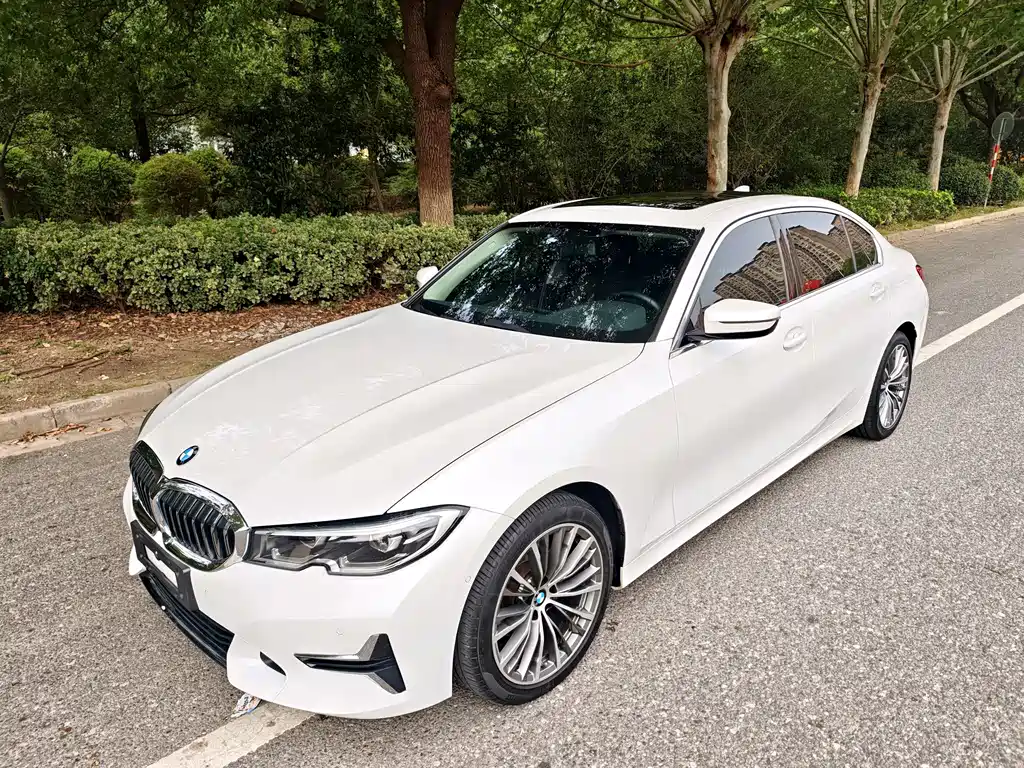 BMW  3 SERIES
