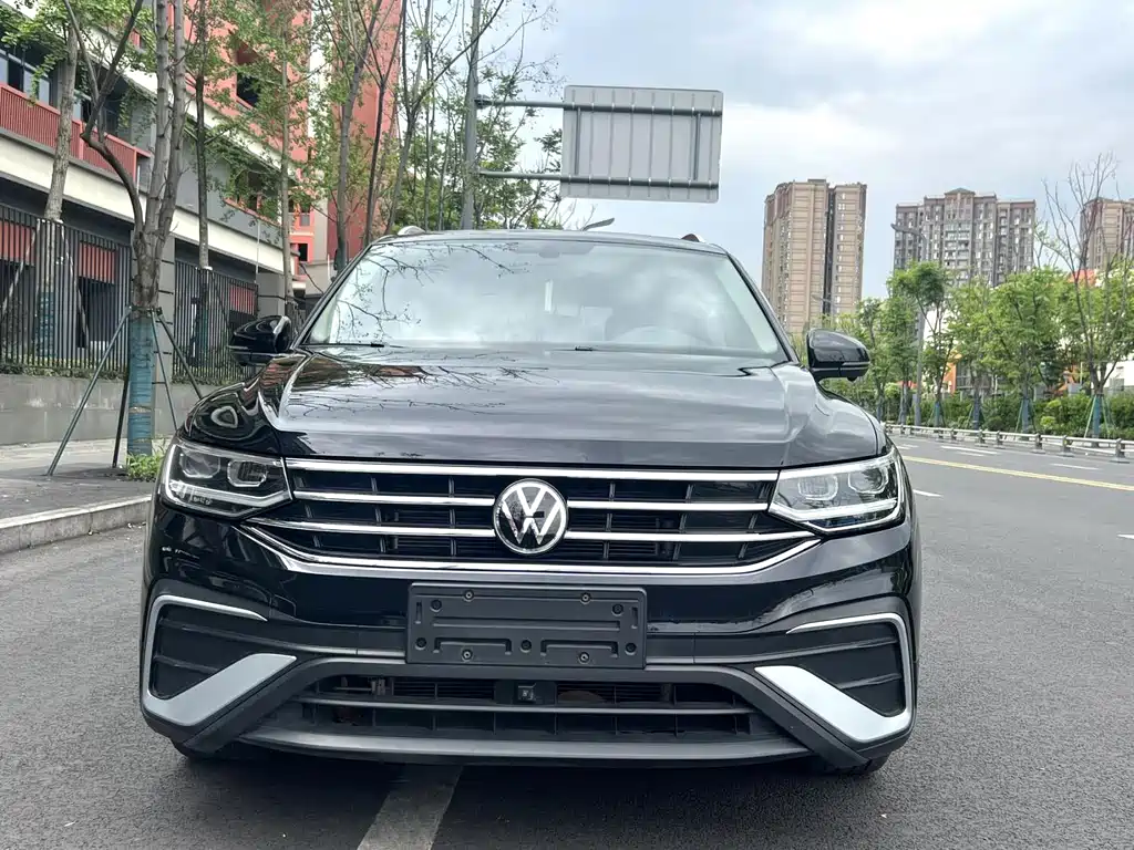 Volkswagen Tiguan L
