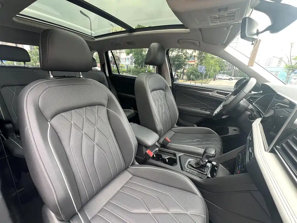 Volkswagen Tiguan L — миниатюра 8
