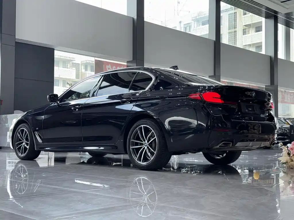 BMW 5 Series 5 2022 525Li M Sport
