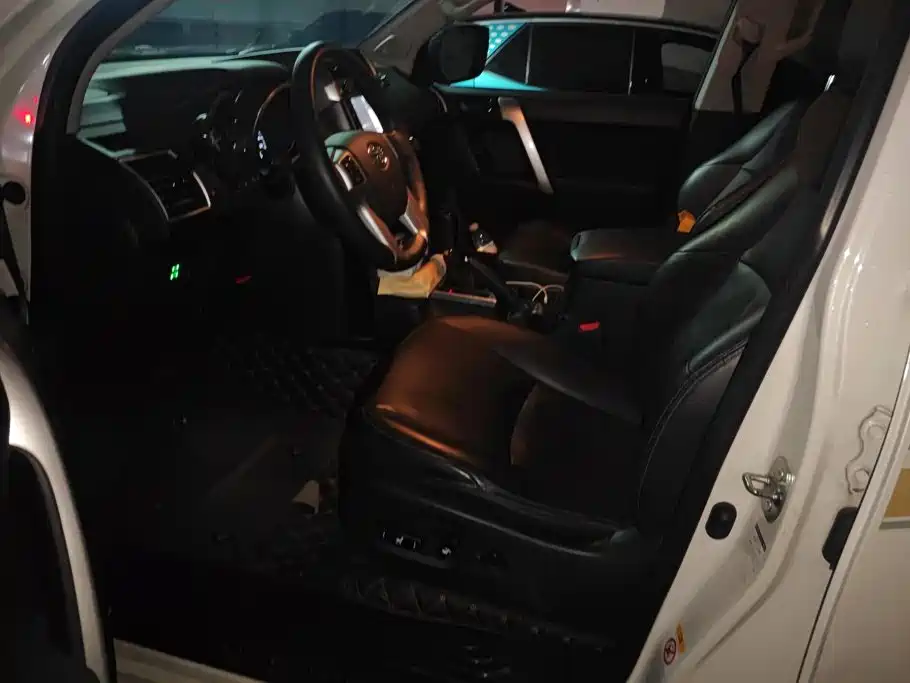 Toyota Prado — миниатюра 9