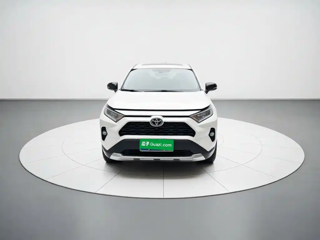 Toyota RAV4 — миниатюра 2