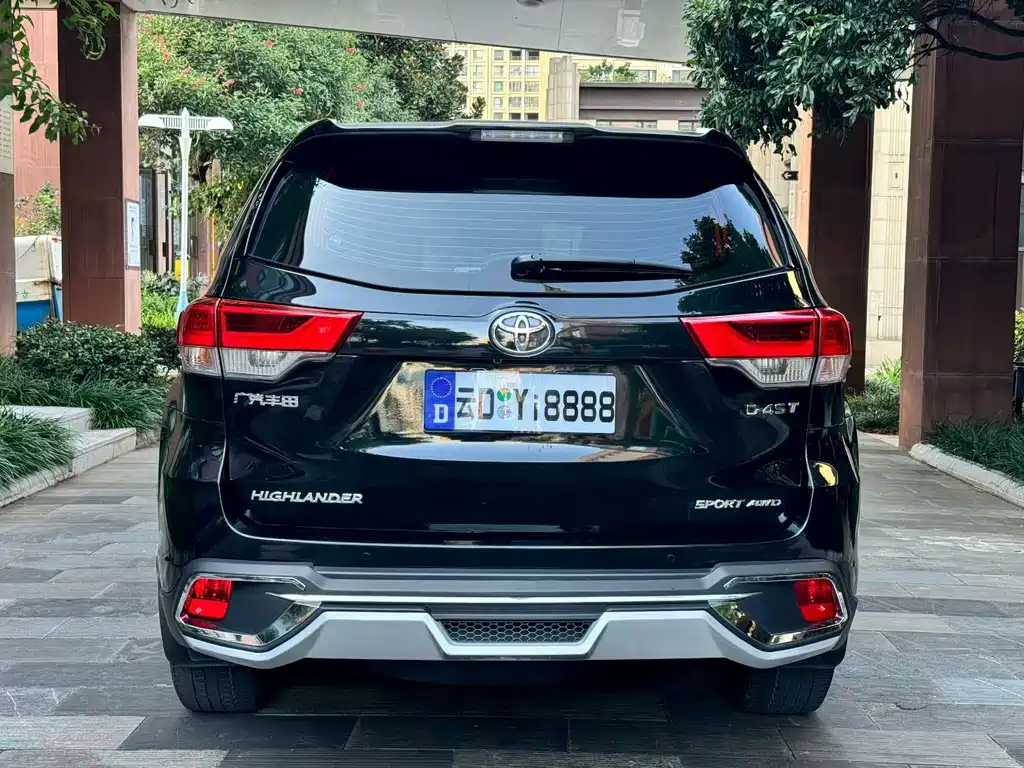 Toyota Highlander — миниатюра 8