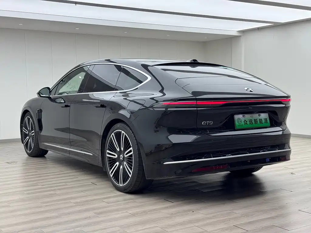 NIO NIO ET9