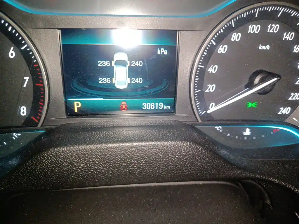 Buick Excelle — миниатюра 8