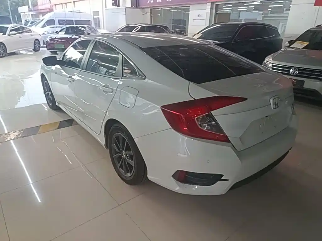 Honda Civic — миниатюра 5