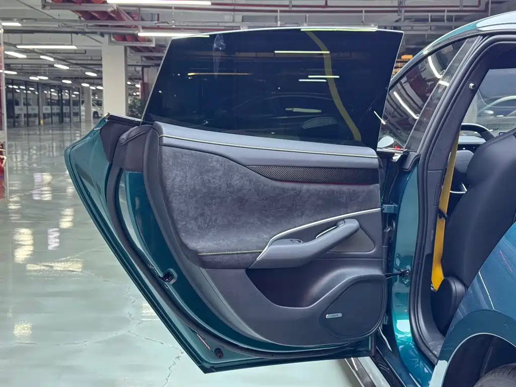 XIAOMI CAR XIAOMI SU7 ULTRA