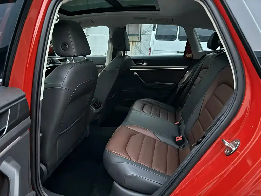 Volkswagen Lavida — миниатюра 4