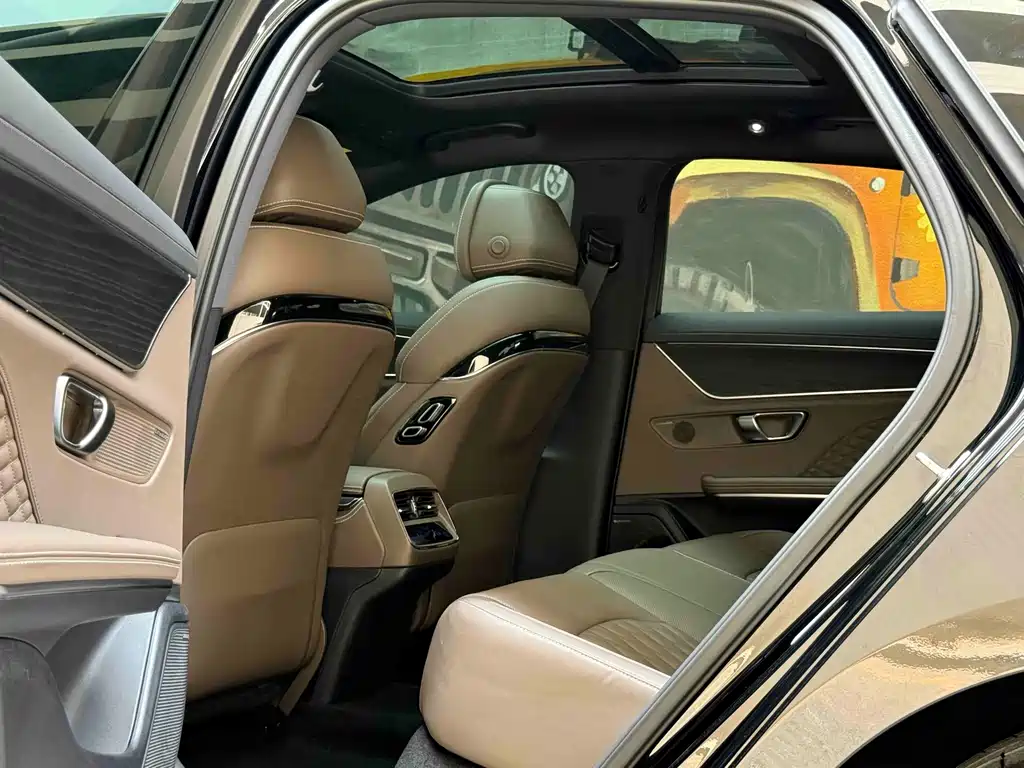 BYD Han 2024 DM-i 121KM Premium