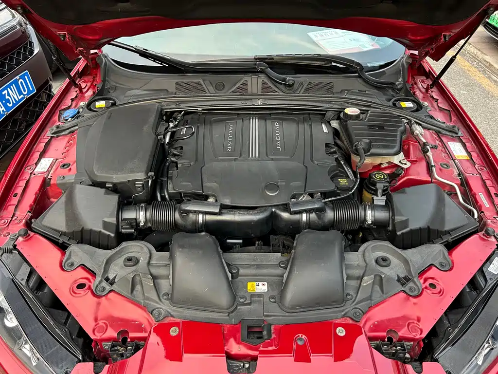 Jaguar XF — миниатюра 25