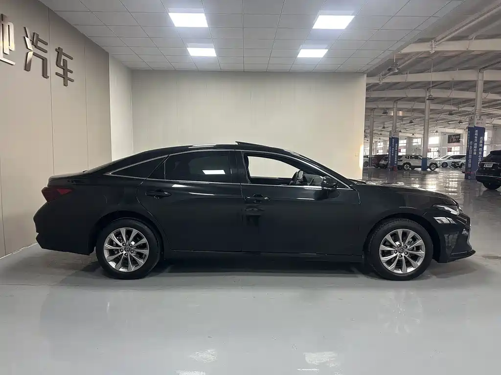 Toyota Avalon — миниатюра 9