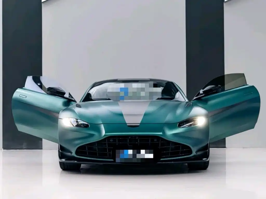 Aston Martin V8 Vantage — миниатюра 2