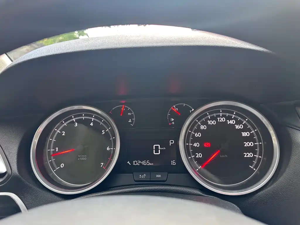 Peugeot 408 — миниатюра 12