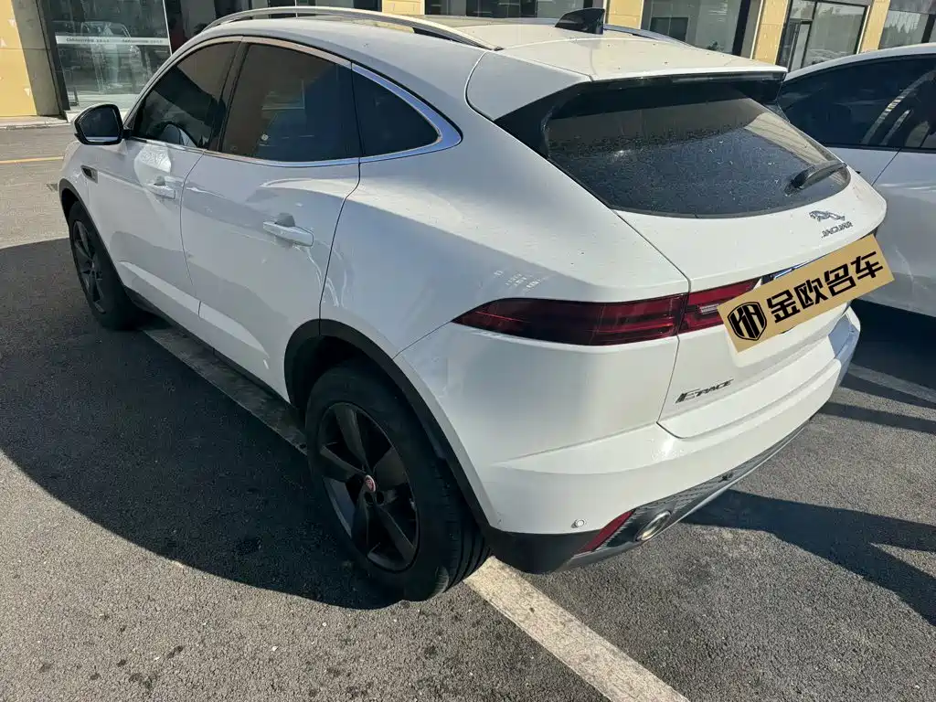 Jaguar E-PACE — миниатюра 7