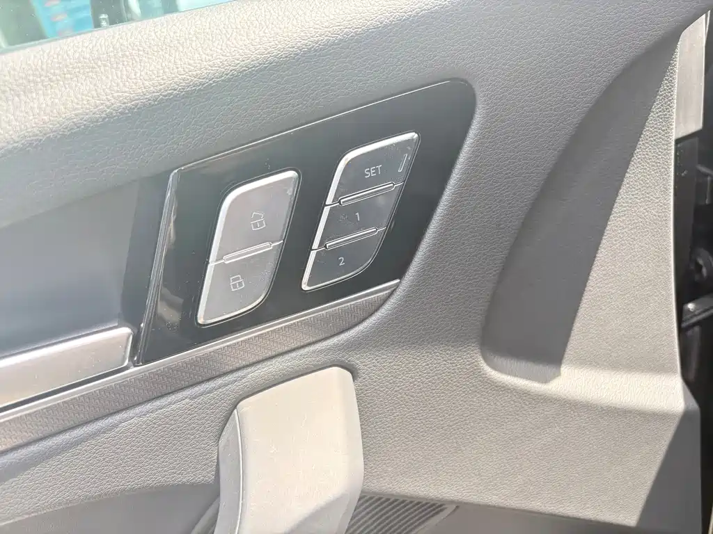 Audi Q5L — миниатюра 16