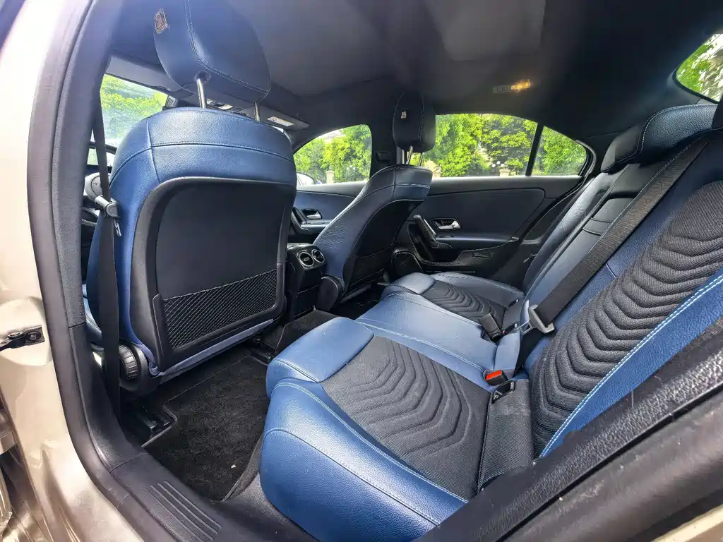 Mercedes-Benz A-Class - фото 8