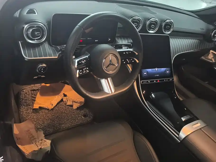 Mercedes-Benz C-Class — миниатюра 12