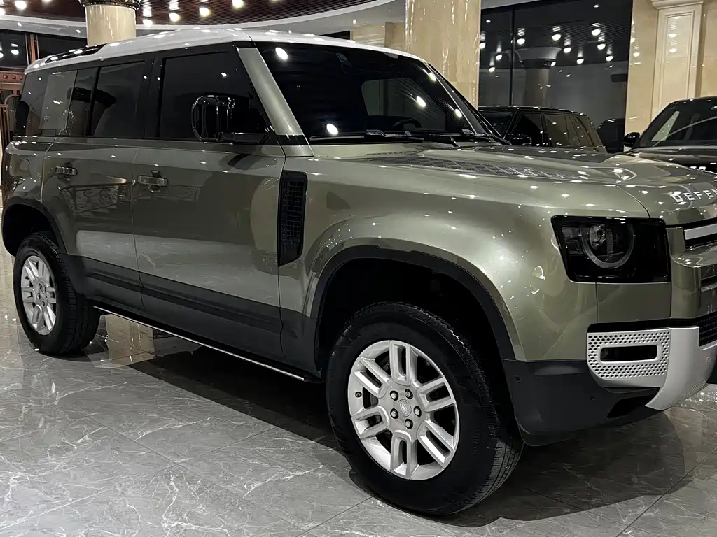 Land Rover Defender — миниатюра 3