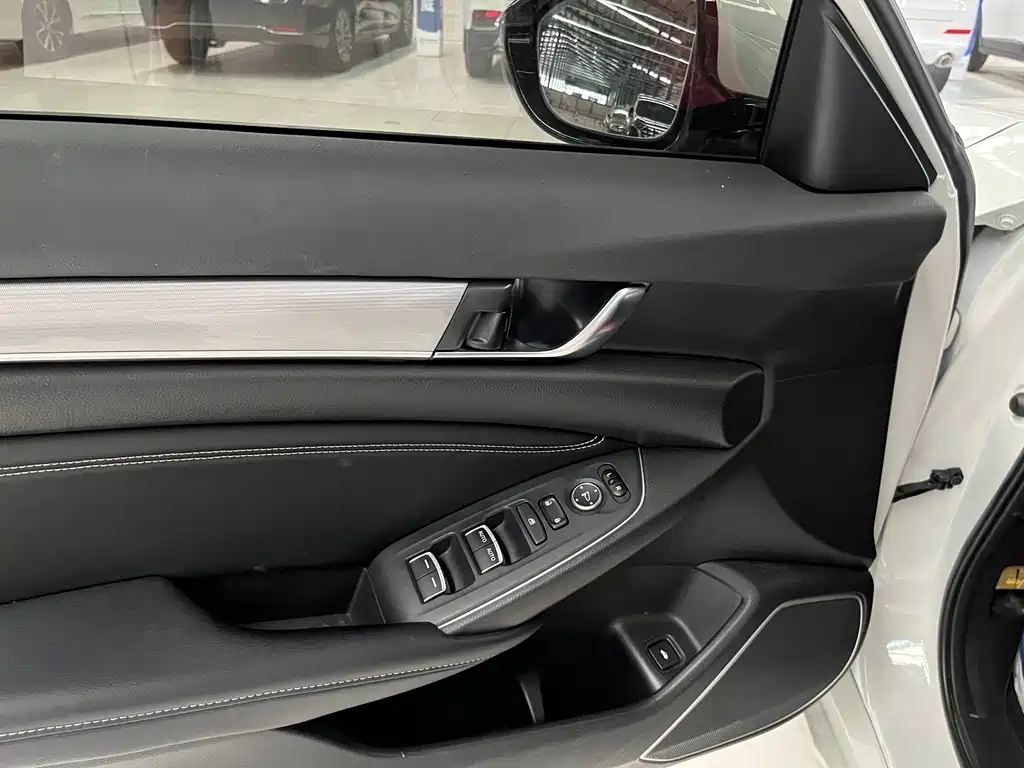 Honda Inspire 2022 260TURBO