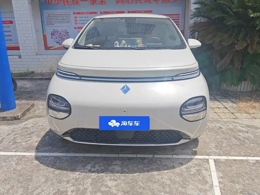 Baojun Yunduo — миниатюра 2