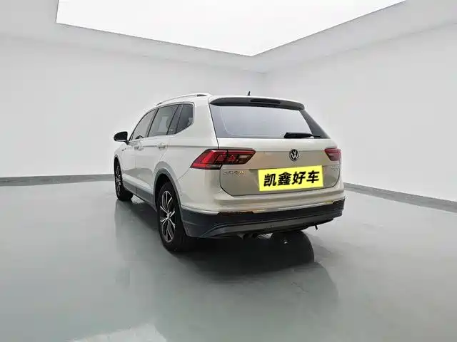 Volkswagen Tiguan L L 2019 330TSI AT Luxury VI