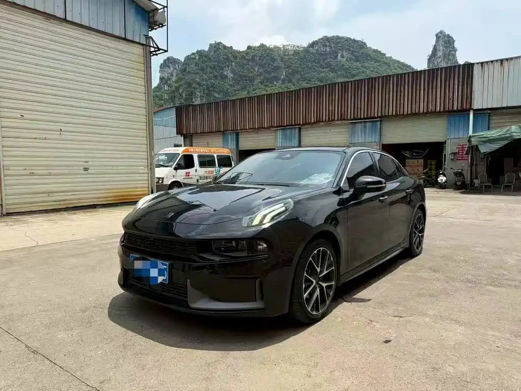 Lynk & Co 03 2020