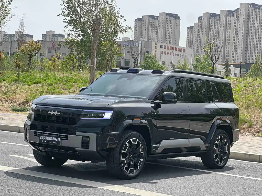 Fang Cheng Bao Leopard 8