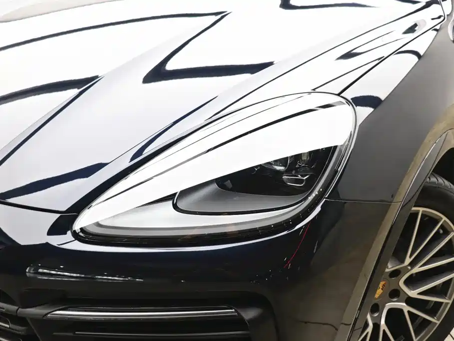 Porsche Cayenne — миниатюра 26