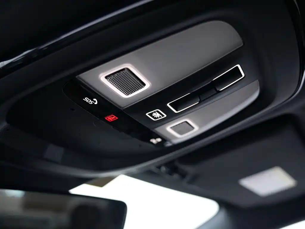 Volvo S90 — миниатюра 7