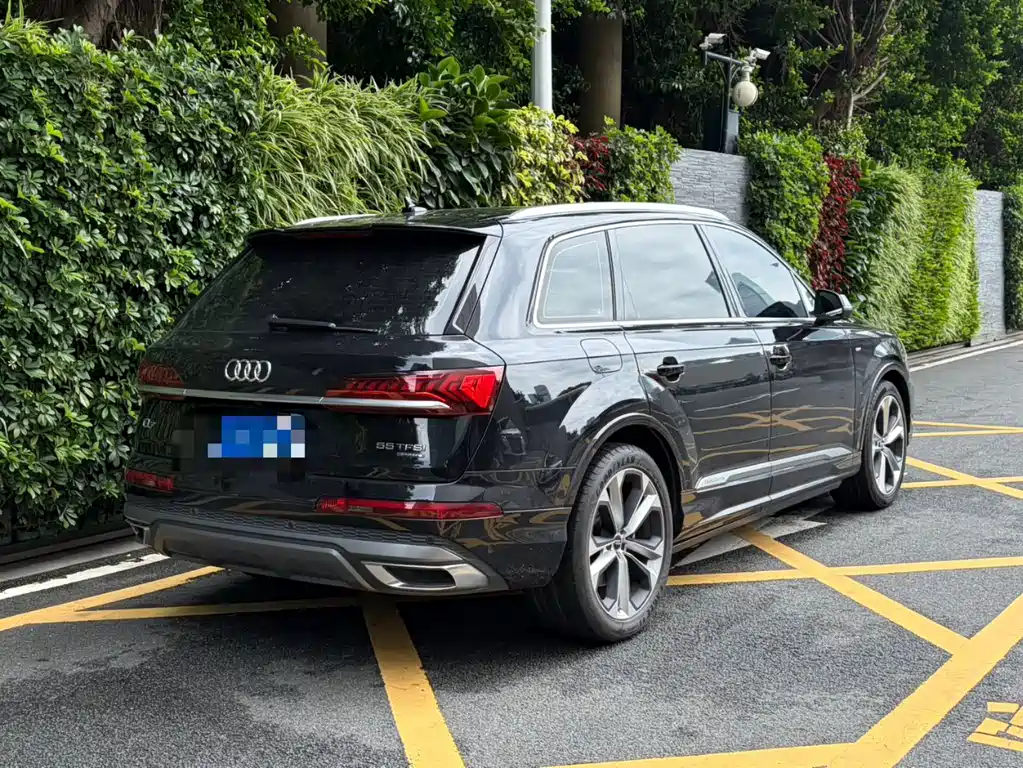 Audi Q7 — миниатюра 6