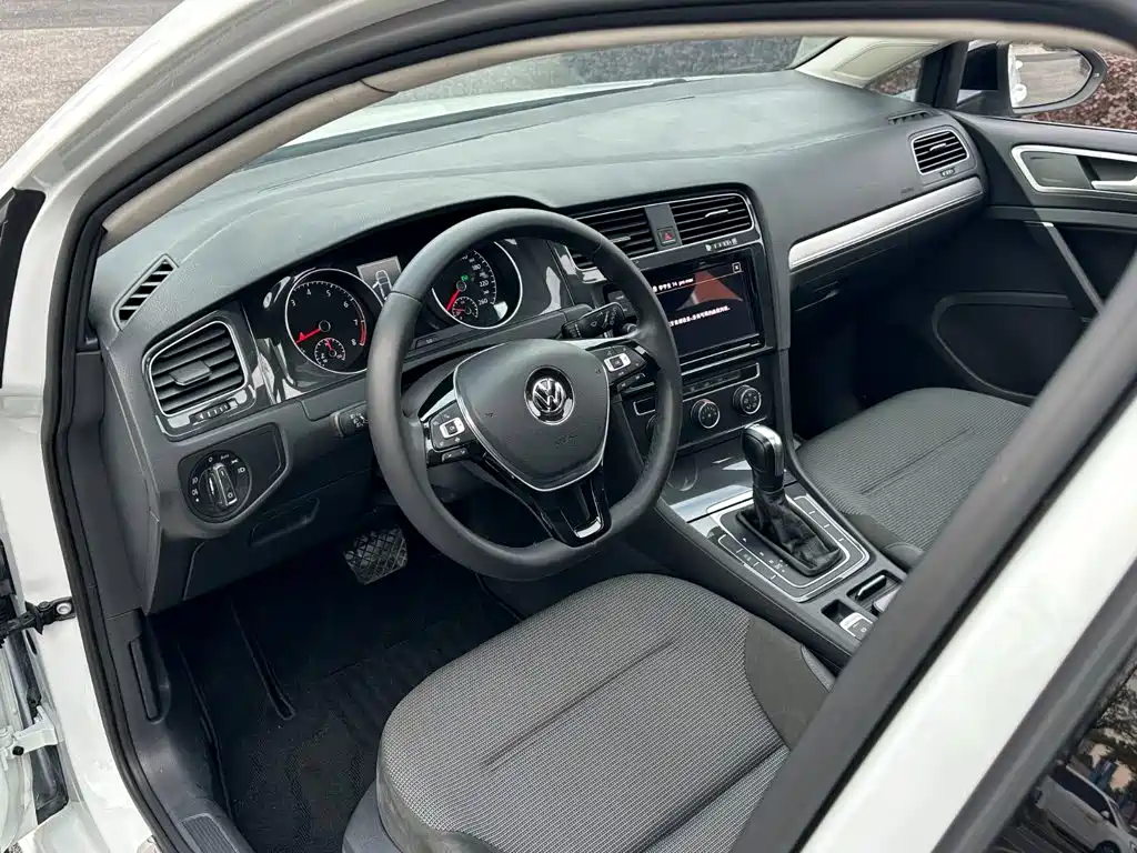 Volkswagen Golf — миниатюра 6