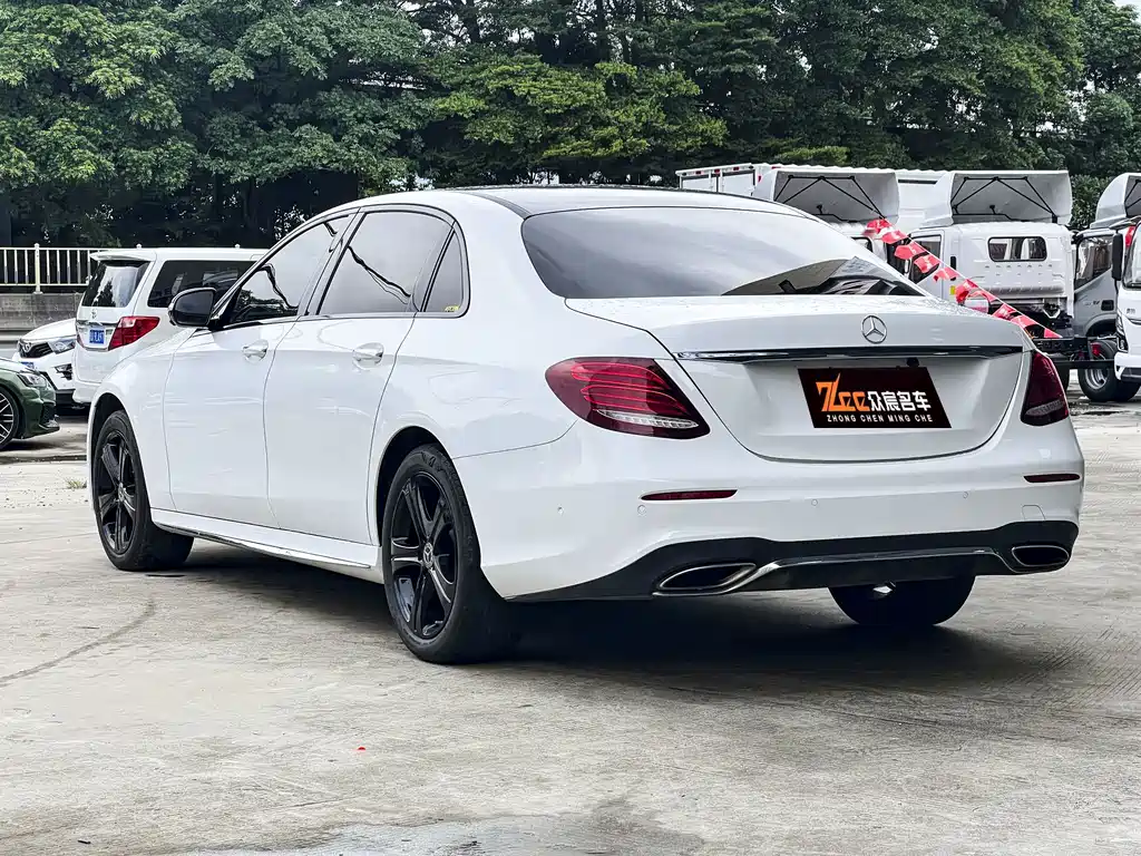Mercedes-Benz E-Class — миниатюра 3