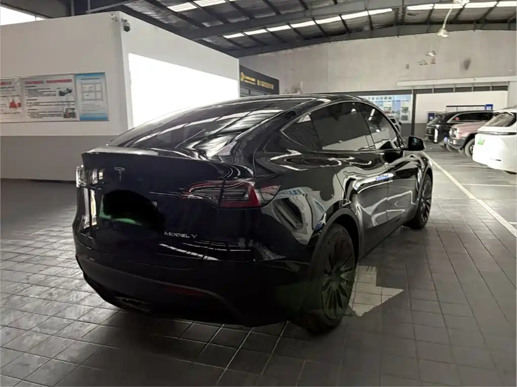 Tesla Model Y — фотографии объявления, Фото 7