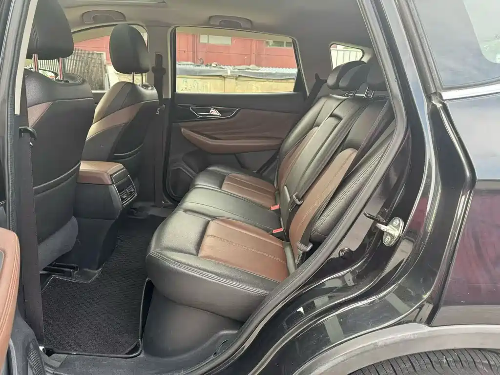 Dongfeng AX7 2018 1.6T AT Luxury