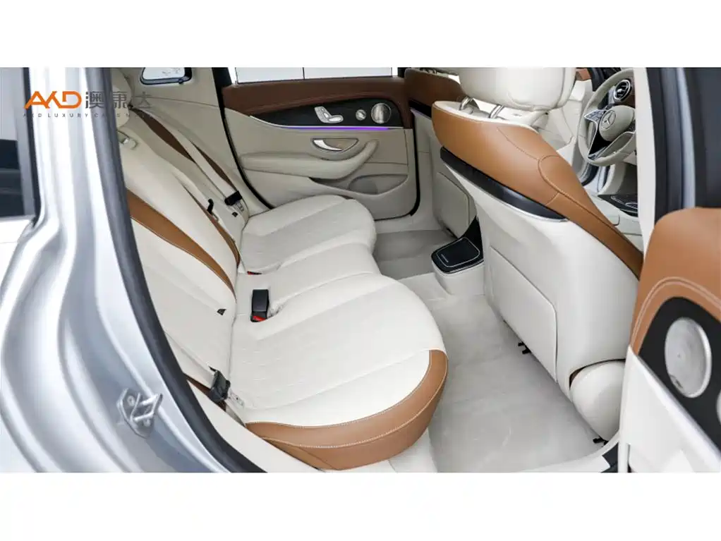 Mercedes-Benz E-Class — миниатюра 8